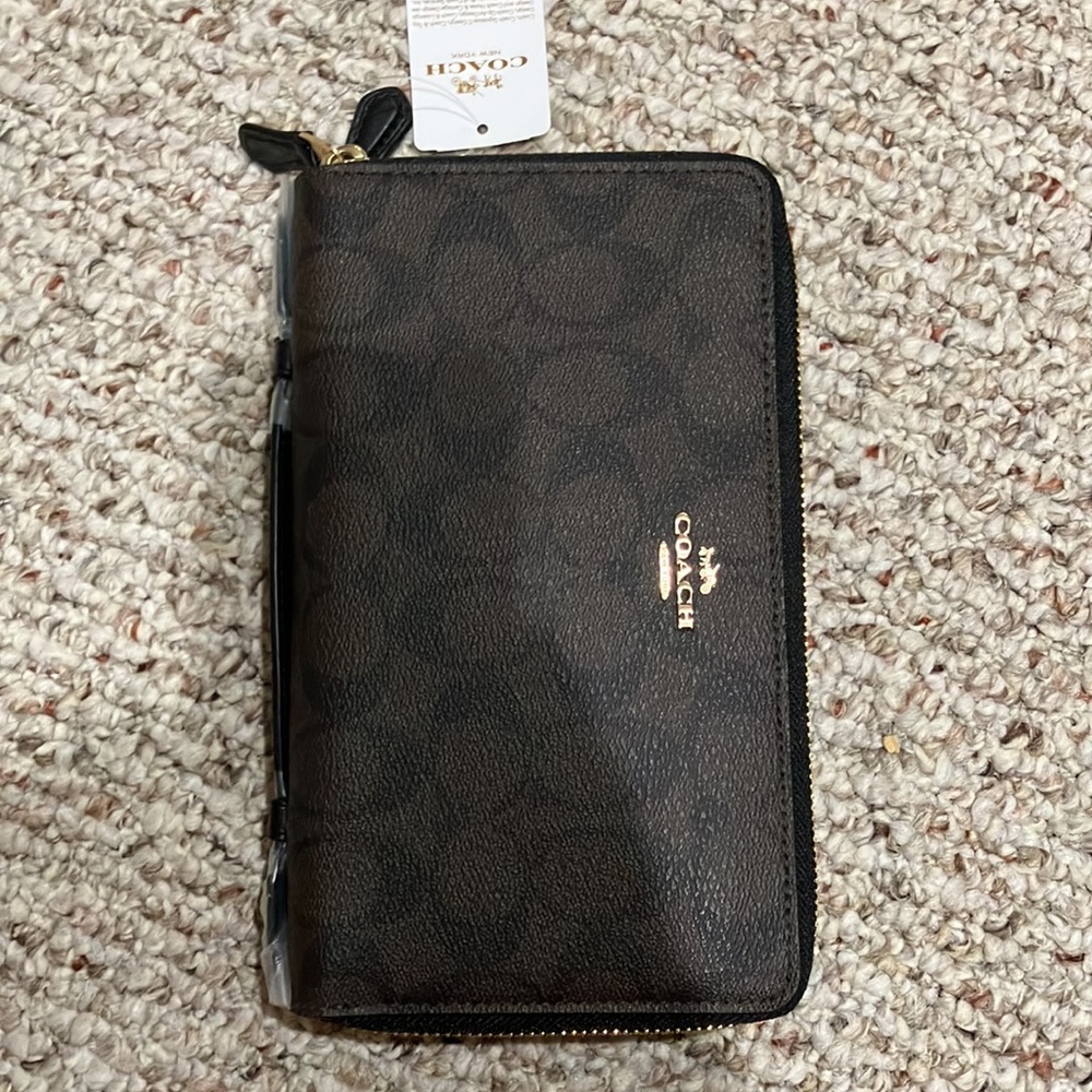 coach Double Zip Travel Wallet In Signature Canvas F23552 Brown and Black - Picture 6 of 15